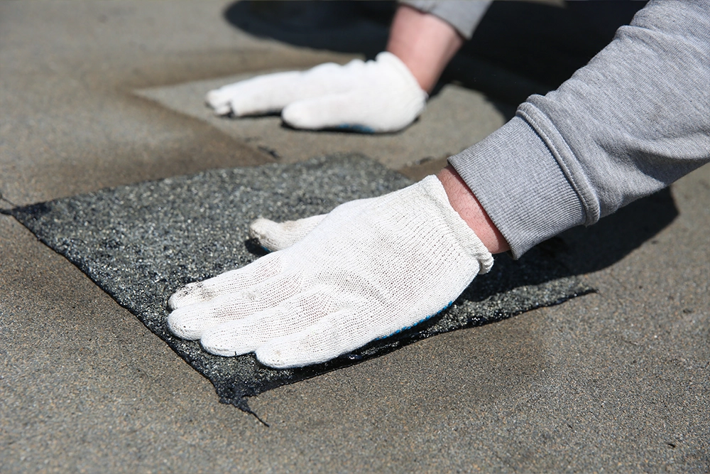 Roof patch repair on an Arizona home